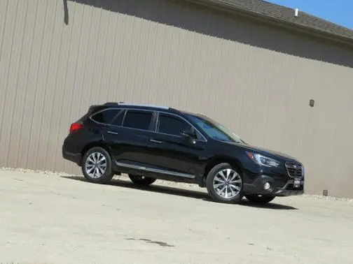 2018 Subaru Outback Touring AWD photo