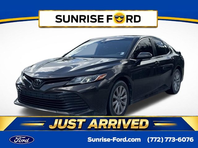 2018 Toyota Camry LE FWD photo