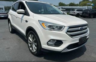 2018 Ford Escape Titanium 4WD photo