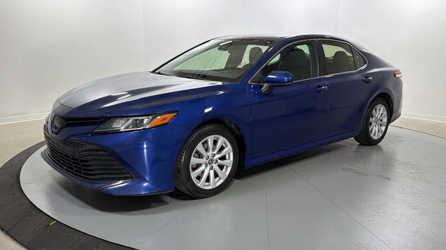 2018 Toyota Camry LE FWD photo
