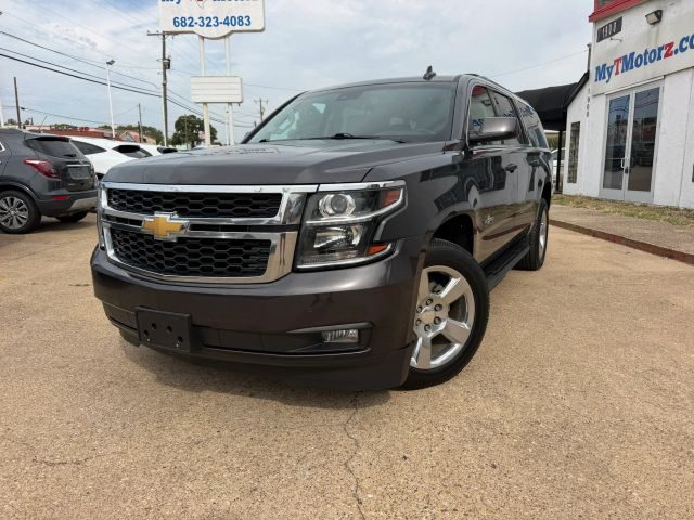 2017 Chevrolet Suburban LT RWD photo