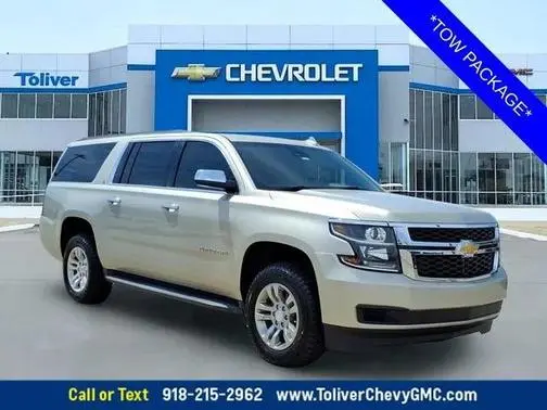 2016 Chevrolet Suburban LT 4WD photo