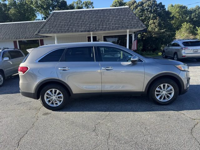 2017 Kia Sorento LX FWD photo