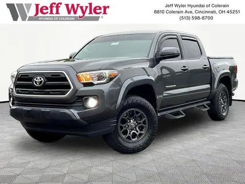 2017 Toyota Tacoma SR5 4WD photo