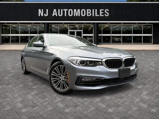2018 BMW 5 Series 530e xDrive iPerformance AWD photo