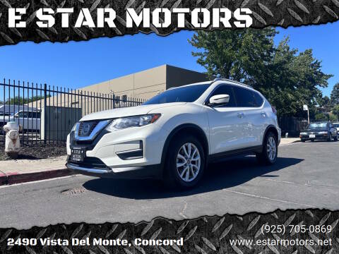 2017 Nissan Rogue SV FWD photo