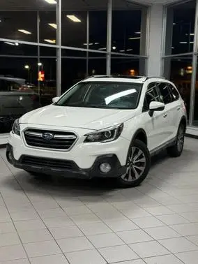 2018 Subaru Outback Touring AWD photo