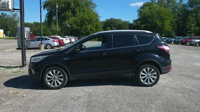 2017 Ford Escape Titanium FWD photo
