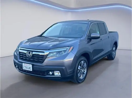 2017 Honda Ridgeline RTL-T FWD photo
