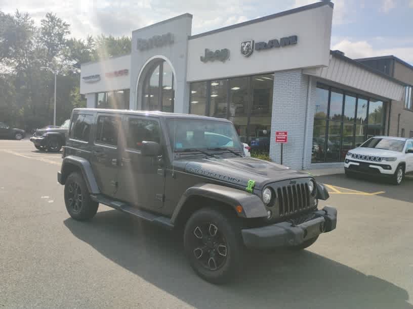 2017 Jeep Wrangler Unlimited Smoky Mountain 4WD photo