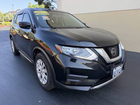 2017 Nissan Rogue S FWD photo