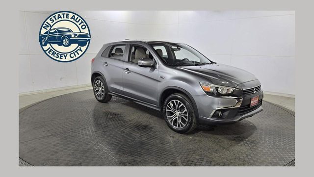2017 Mitsubishi Outlander Sport SE 2.4 4WD photo