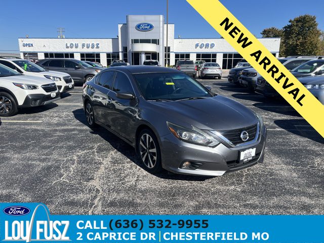 2017 Nissan Altima 2.5 SR FWD photo
