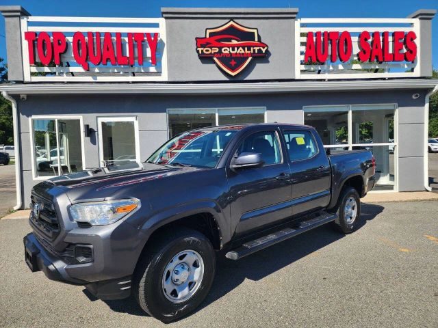 2017 Toyota Tacoma SR 4WD photo