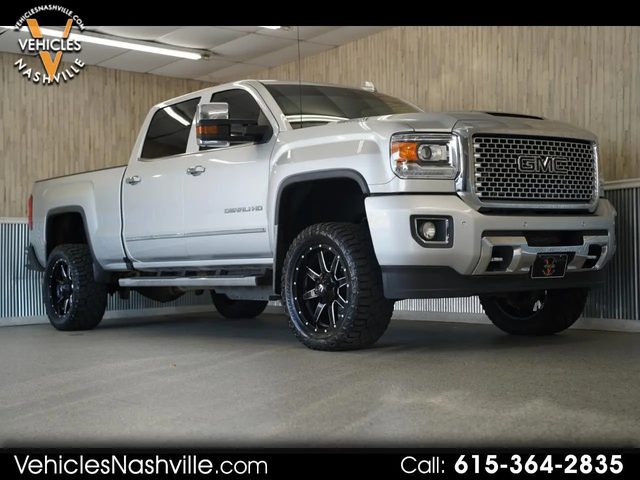 2017 GMC Sierra 2500HD Denali 4WD photo
