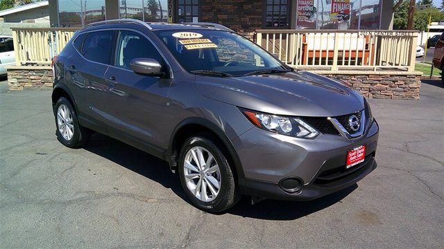 2017 Nissan Rogue Sport SV FWD photo