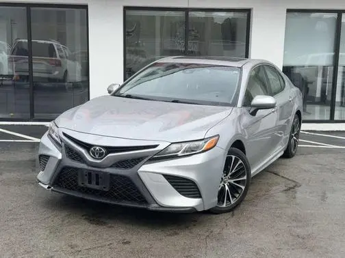 2018 Toyota Camry SE FWD photo