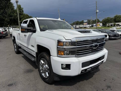 2017 Chevrolet Silverado 2500HD High Country 4WD photo