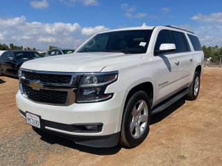 2017 Chevrolet Suburban LT RWD photo