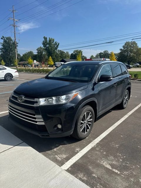 2017 Toyota Highlander XLE AWD photo