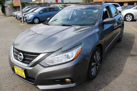 2017 Nissan Altima 2.5 SV FWD photo