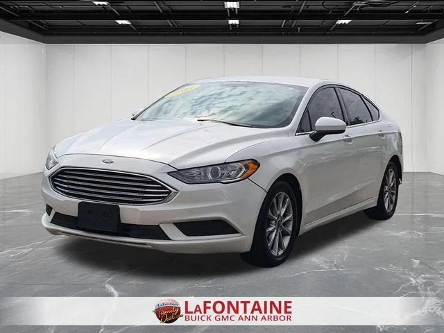 2017 Ford Fusion SE FWD photo