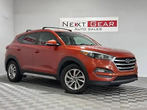 2017 Hyundai Tucson SE Plus FWD photo