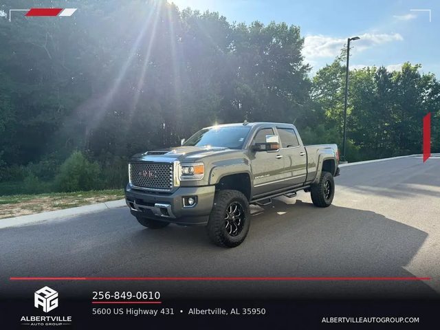 2017 GMC Sierra 2500HD Denali 4WD photo