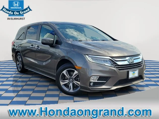 2018 Honda Odyssey Touring FWD photo