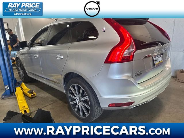 2017 Volvo XC60 Inscription AWD photo