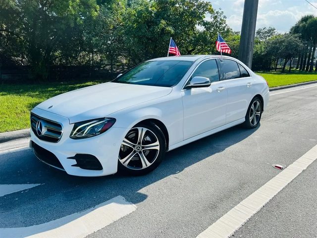 2018 Mercedes-Benz E-Class E 300 RWD photo