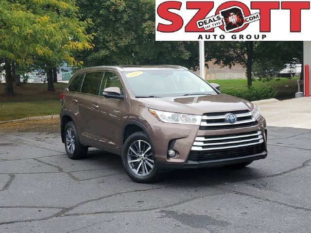2017 Toyota Highlander Hybrid XLE AWD photo