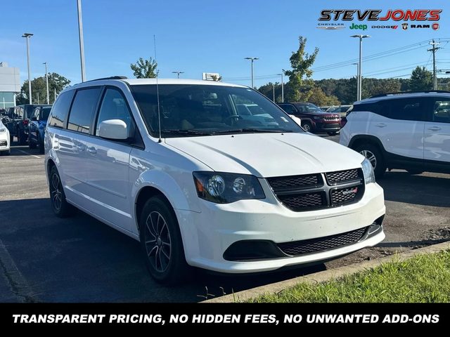 2017 Dodge Grand Caravan SE Plus FWD photo