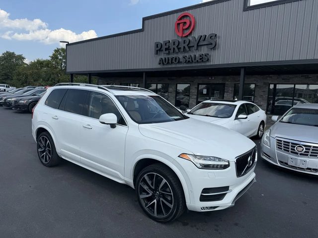 2018 Volvo XC90 Momentum AWD photo