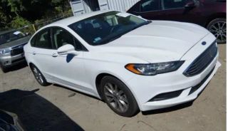 2017 Ford Fusion SE FWD photo