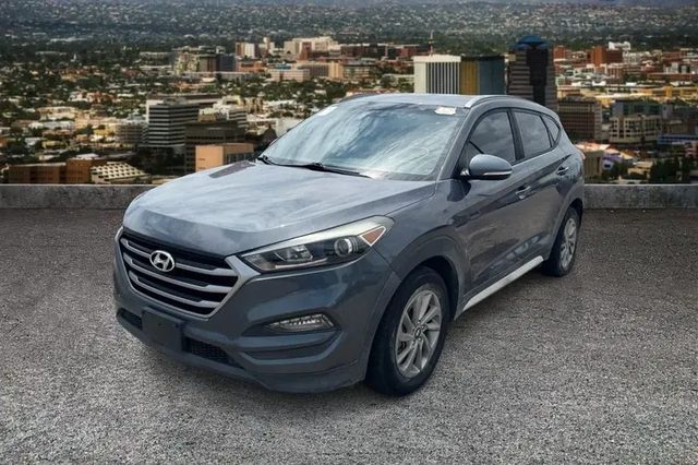 2017 Hyundai Tucson SE Plus FWD photo