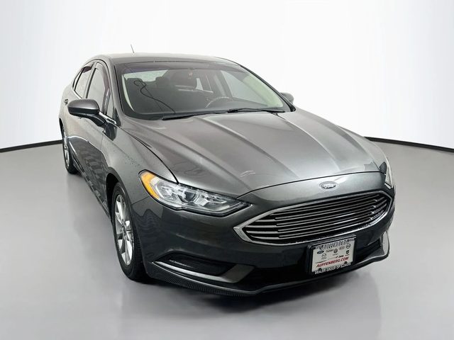 2017 Ford Fusion SE FWD photo