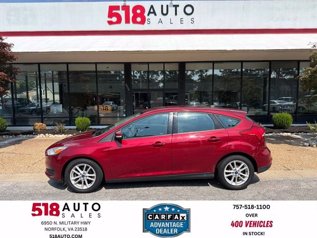 2017 Ford Focus SE FWD photo