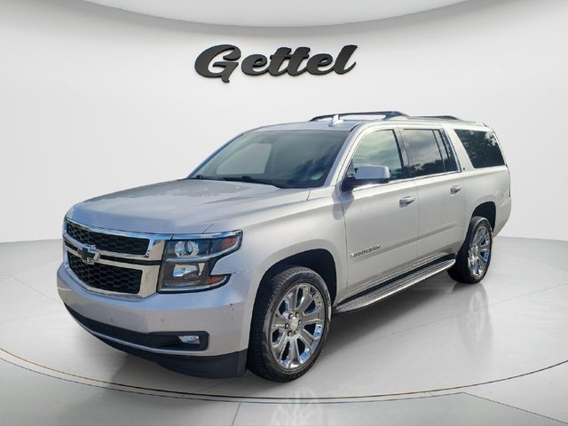 2017 Chevrolet Suburban LT RWD photo