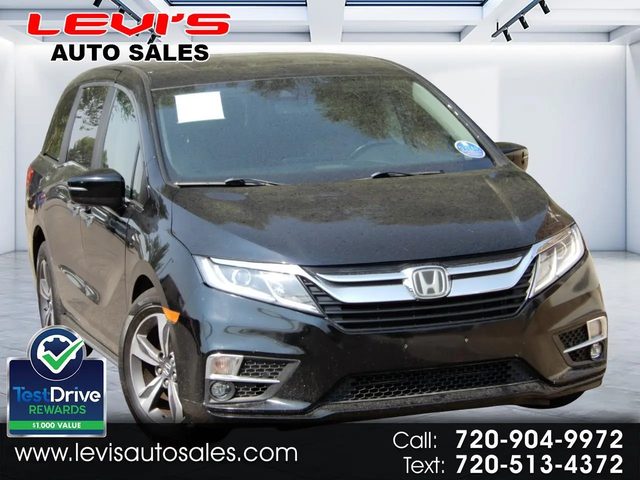 2018 Honda Odyssey Touring FWD photo
