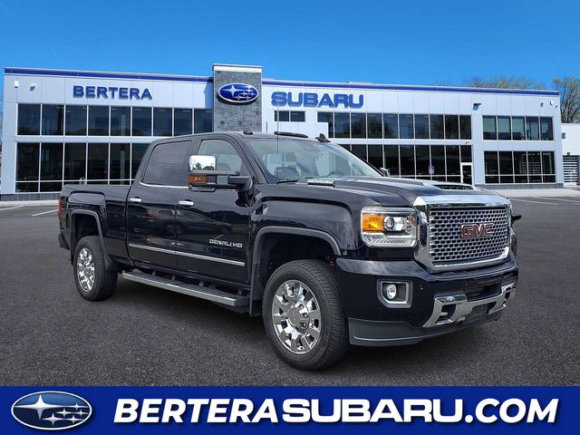 2017 GMC Sierra 2500HD Denali 4WD photo