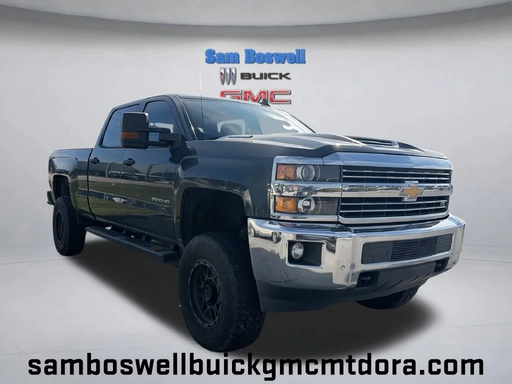 2018 Chevrolet Silverado 2500HD LTZ 4WD photo