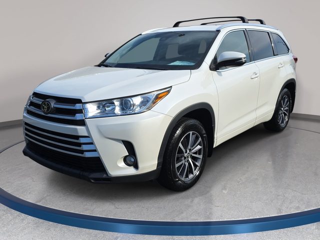 2017 Toyota Highlander XLE AWD photo