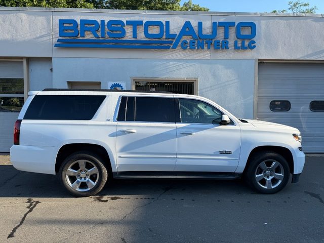 2017 Chevrolet Suburban LT 4WD photo