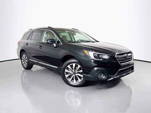 2018 Subaru Outback Touring AWD photo
