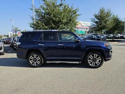 2017 Toyota 4Runner Limited 4WD photo