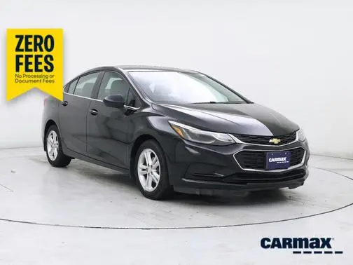 2017 Chevrolet Cruze LT FWD photo