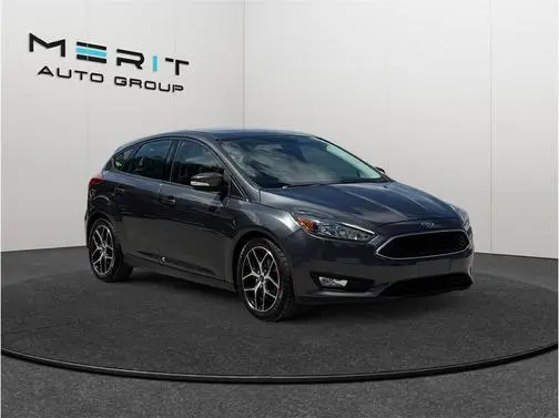 2017 Ford Focus SEL FWD photo