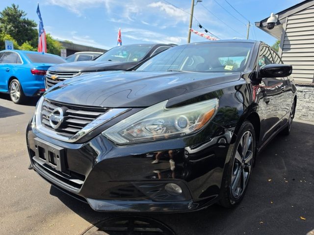 2017 Nissan Altima 2.5 SR FWD photo