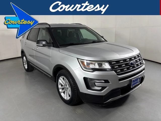 2017 Ford Explorer XLT FWD photo